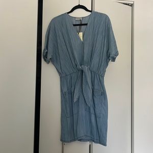 NWT Dress Forum Denim Tie Dress - L